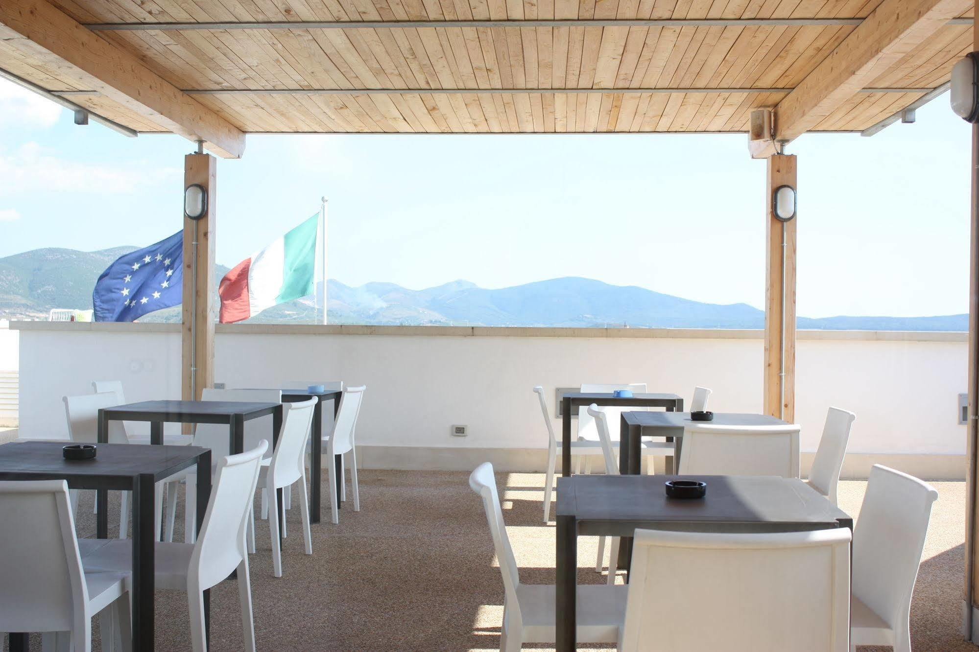 Hotel Del Conte Fondi Buitenkant foto